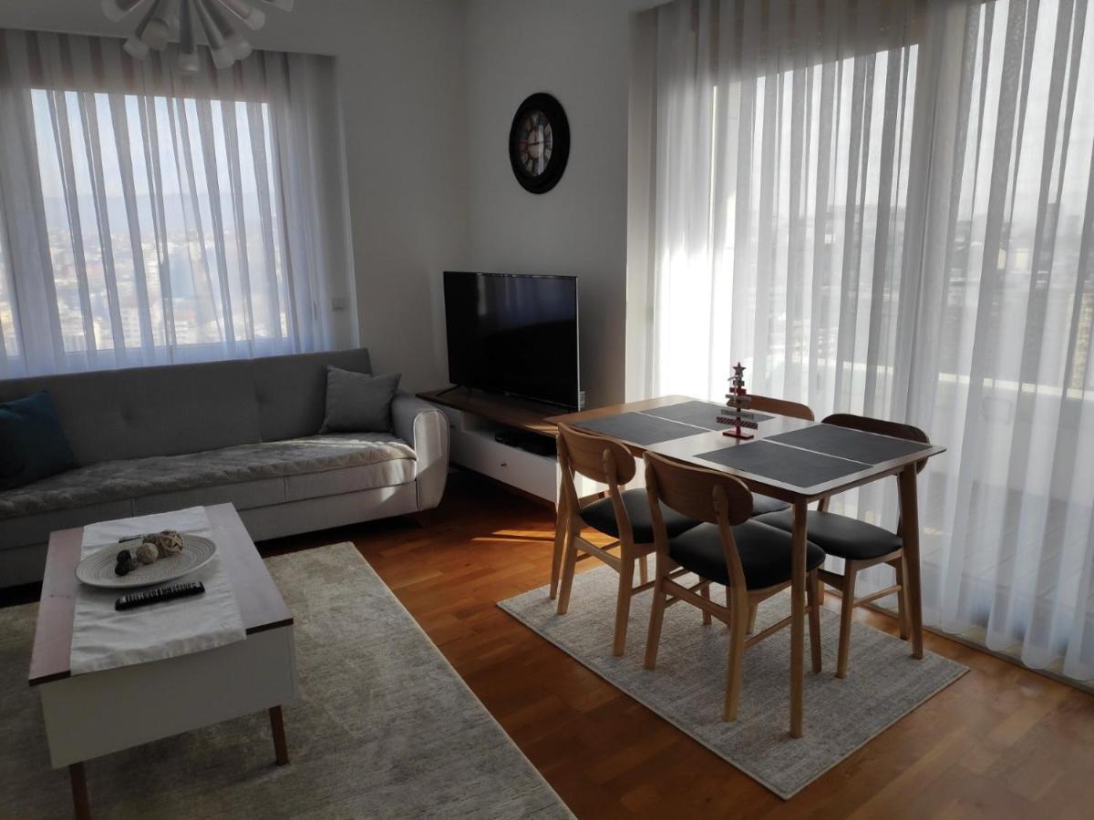 Luxury Sky View Apartment Pristina Exterior foto
